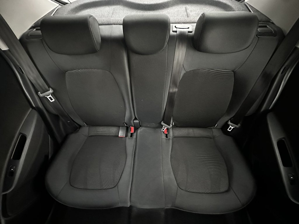 Used Hyundai i10 2018 for sale - 76867327: Photo 10