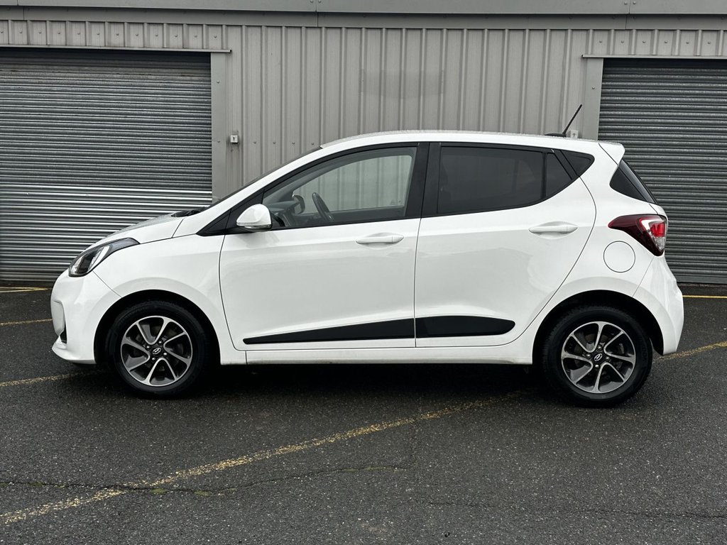 Used Hyundai i10 2018 for sale - 76867327: Photo 2
