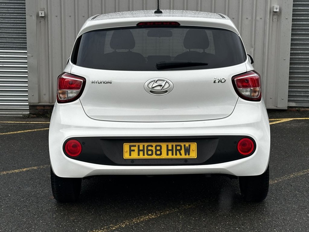 Used Hyundai i10 2018 for sale - 76867327: Photo 4