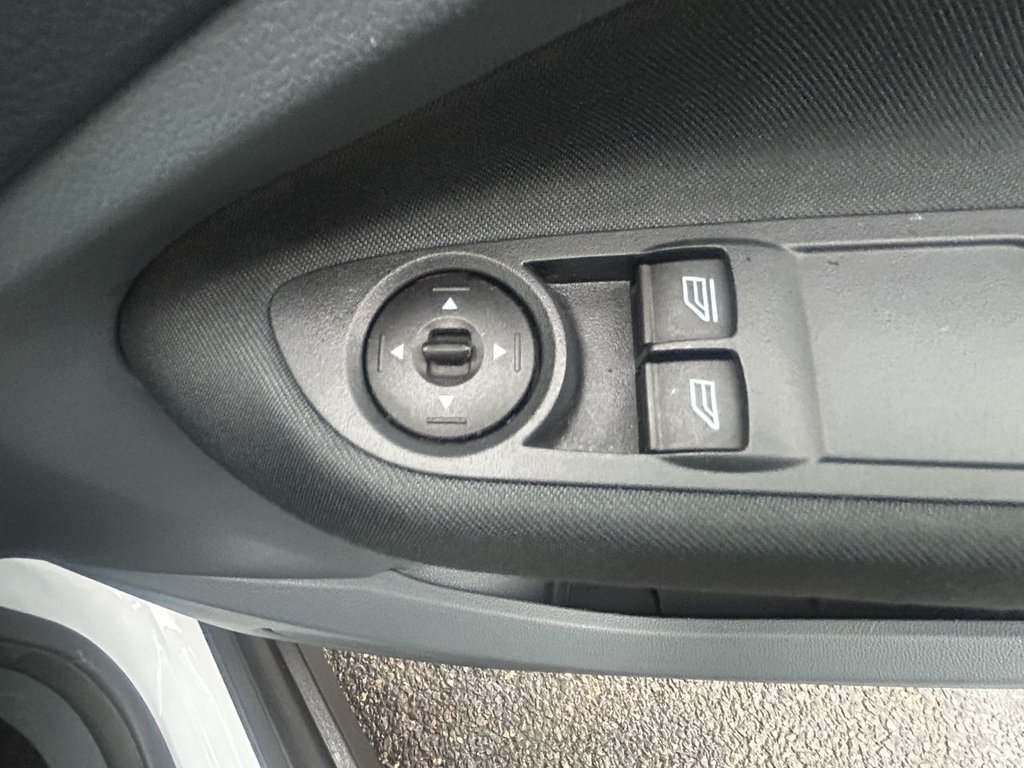 Used Ford C-Max 2015 for sale - 76768106: Photo 23