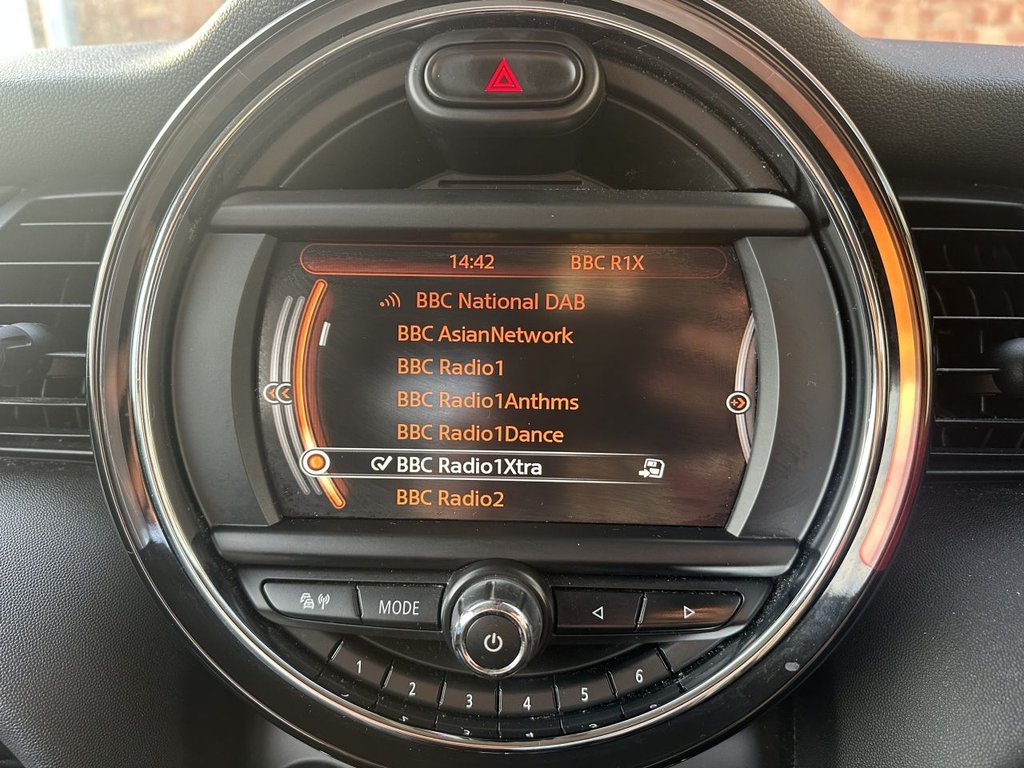 Used MINI Hatch 2018 for sale - 77250212: Photo 11