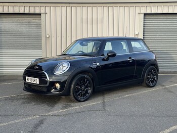 Used MINI Hatch 2018 for sale - 77250212: Photo