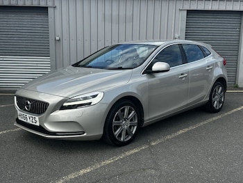Used Volvo V40 2016 for sale - 75542701: Photo