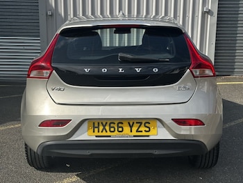 Used Volvo V40 2016 for sale - 75542701: Photo