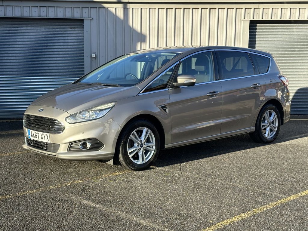 Used Ford S-Max 2018 for sale - 76279544: Photo 1
