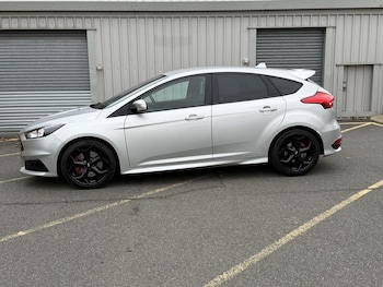 Used Ford Focus 2016 for sale - 76266580: Photo 2