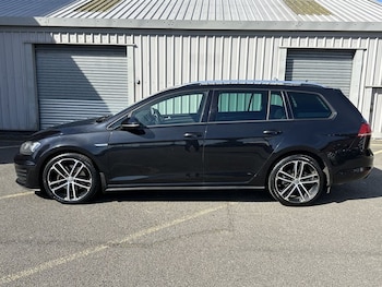 Used Volkswagen Golf 2015 for sale - 75960946: Photo