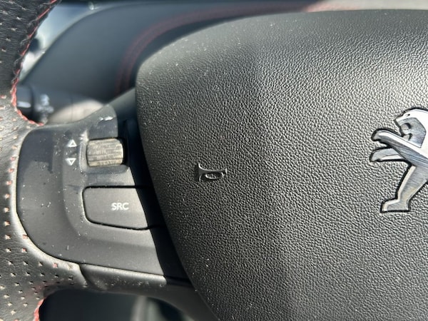 Used Peugeot 208 2018 for sale - 76256003: Photo 13