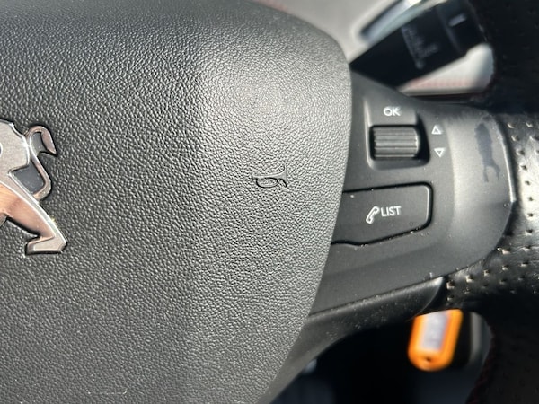 Used Peugeot 208 2018 for sale - 76256003: Photo 14
