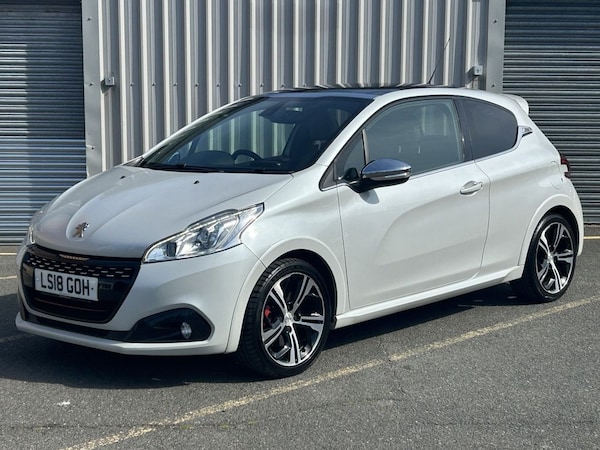 Used Peugeot 208 2018 for sale - 76256003: Photo 1