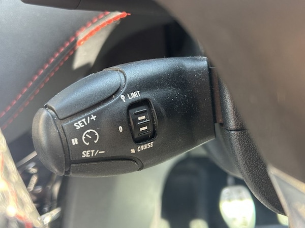 Used Peugeot 208 2018 for sale - 76256003: Photo 23