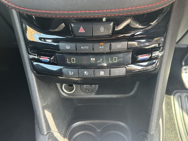 Used Peugeot 208 2018 for sale - 76256003: Photo 25