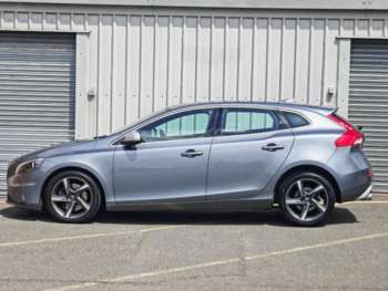Used Volvo V40 2015 for sale - 75181250: Photo