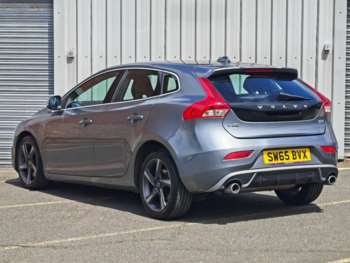 Used Volvo V40 2015 for sale - 75181250: Photo