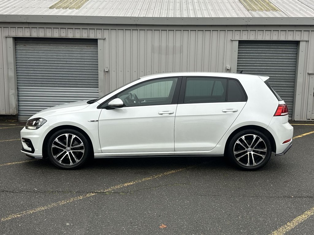 Used Volkswagen Golf 2017 for sale - 76725115: Photo 2