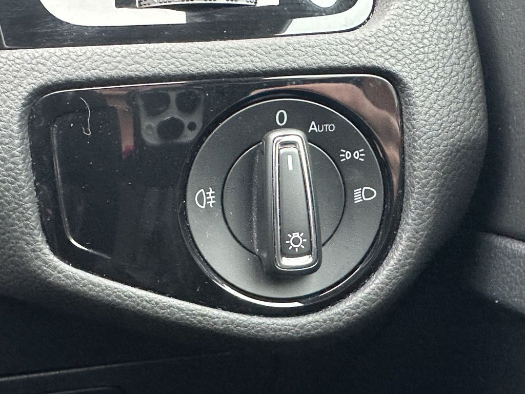 Used Volkswagen Golf 2017 for sale - 76725115: Photo 23