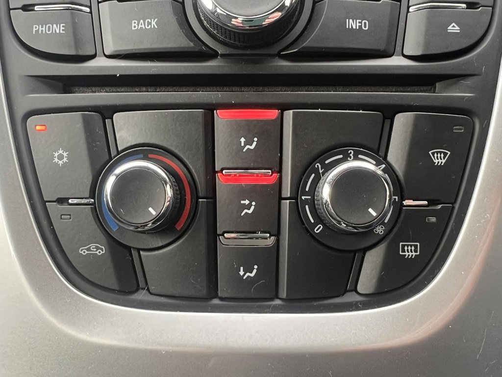 Used Vauxhall Astra 2015 for sale - 76950354: Photo 18