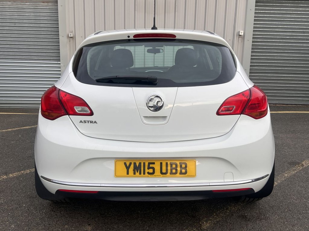 Used Vauxhall Astra 2015 for sale - 76950354: Photo 4