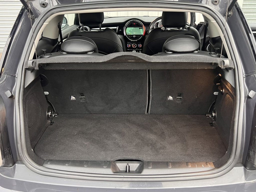 Used MINI Hatch 2018 for sale - 76950239: Photo 9