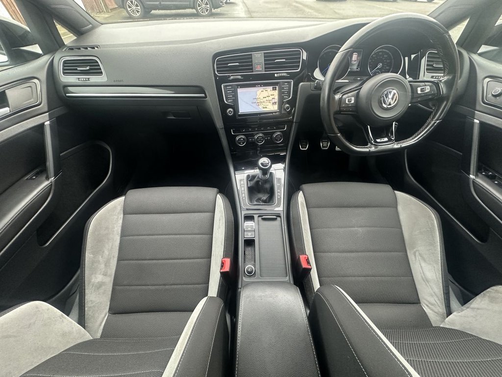 Used Volkswagen Golf 2017 for sale - 77692885: Photo 11