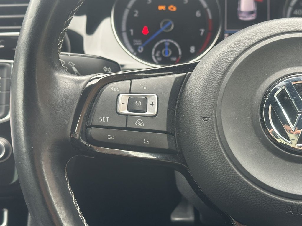 Used Volkswagen Golf 2017 for sale - 77692885: Photo 13