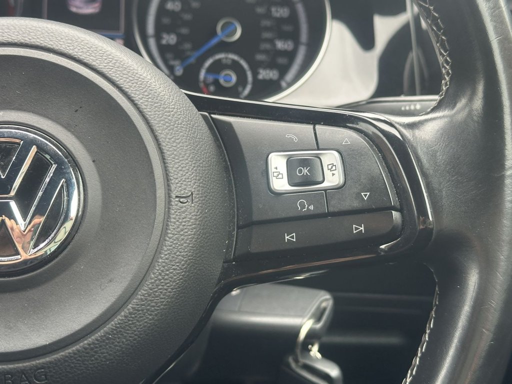 Used Volkswagen Golf 2017 for sale - 77692885: Photo 14