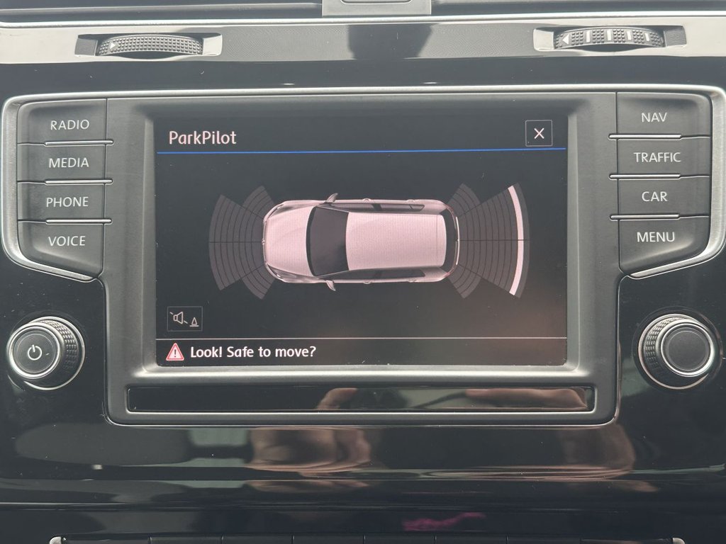 Used Volkswagen Golf 2017 for sale - 77692885: Photo 15