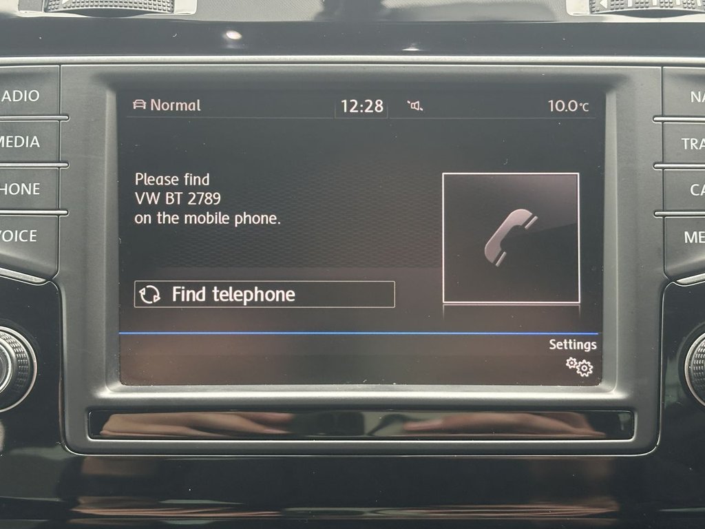 Used Volkswagen Golf 2017 for sale - 77692885: Photo 19