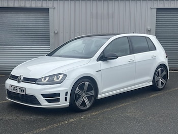 Used Volkswagen Golf 2017 for sale - 77692885: Photo