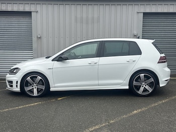Used Volkswagen Golf 2017 for sale - 77692885: Photo