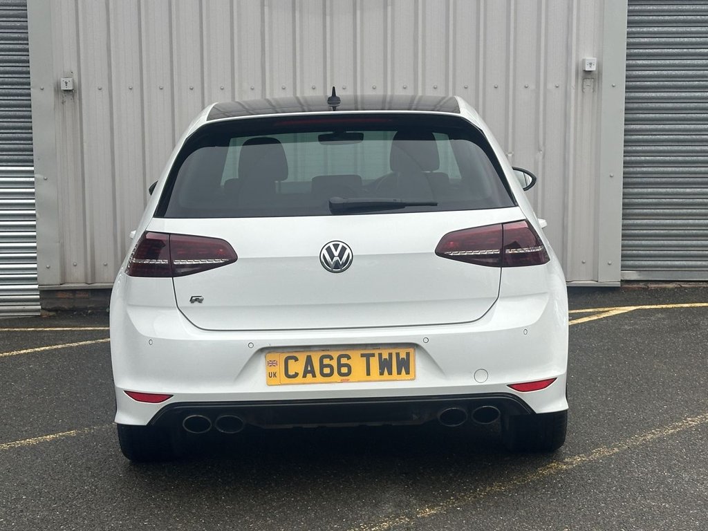 Used Volkswagen Golf 2017 for sale - 77692885: Photo 4