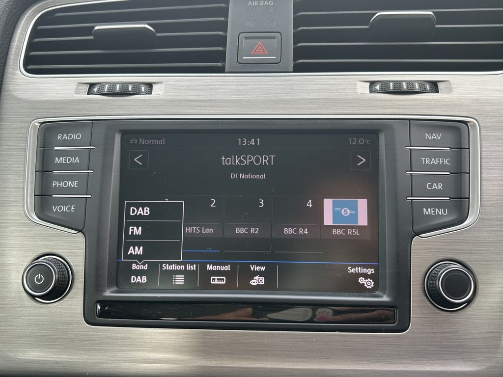 Used Volkswagen Golf 2017 for sale - 76367399: Photo 12