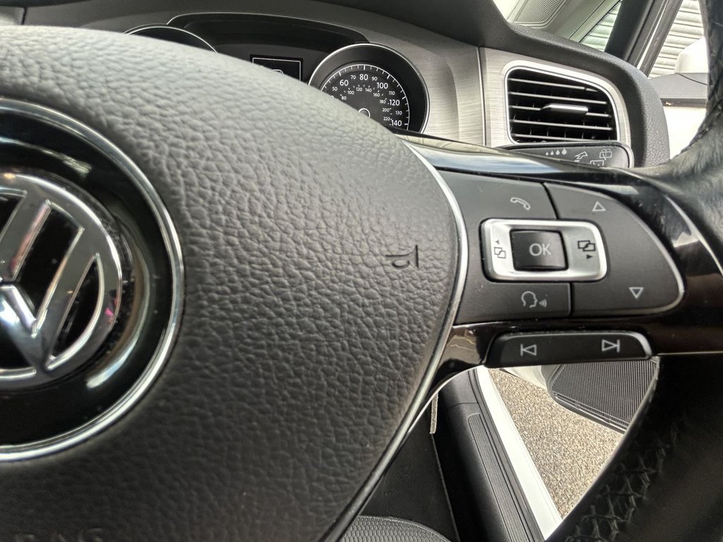 Used Volkswagen Golf 2017 for sale - 76367399: Photo 18