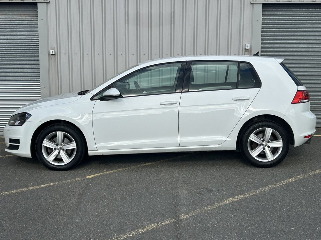 Used Volkswagen Golf 2017 for sale - 76367399: Photo 2