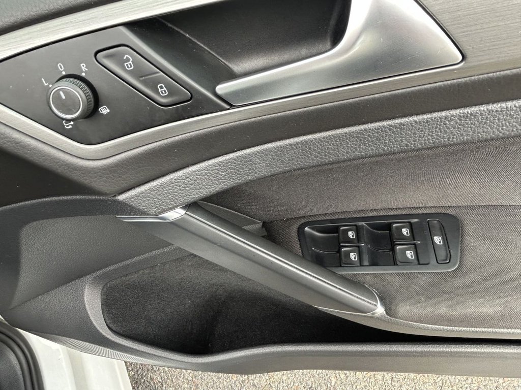 Used Volkswagen Golf 2017 for sale - 76367399: Photo 21