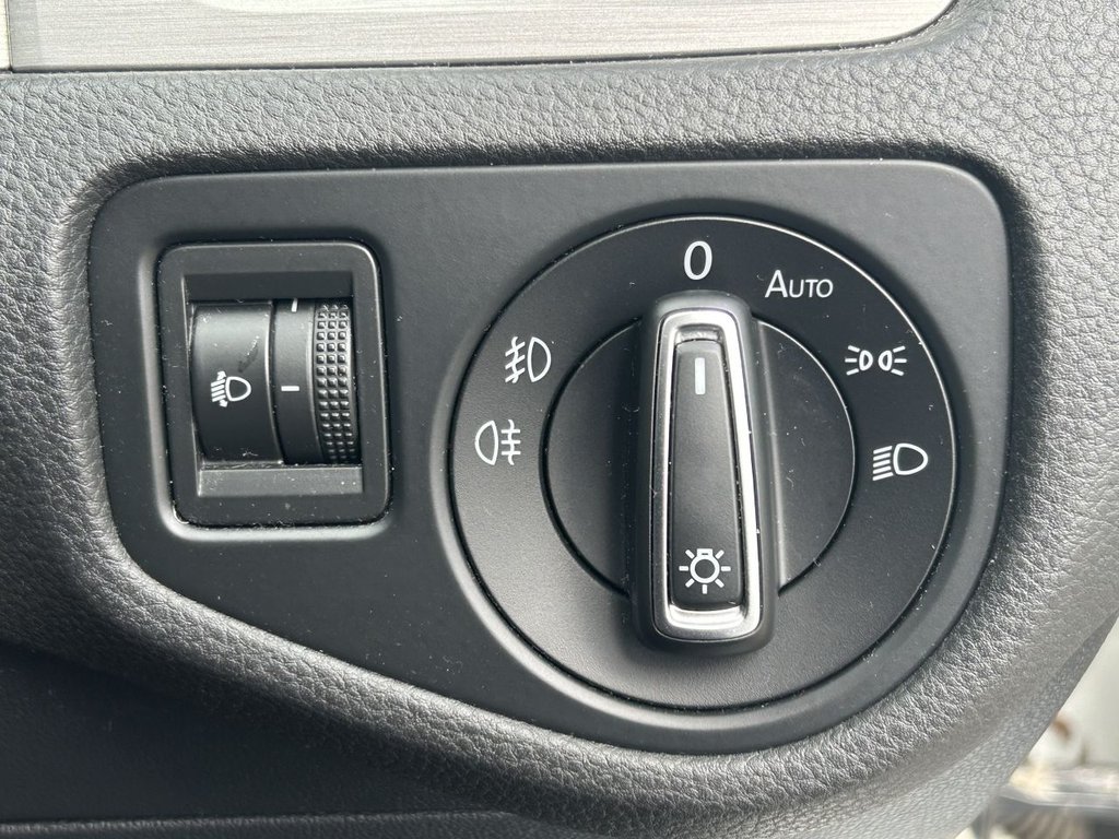 Used Volkswagen Golf 2017 for sale - 76367399: Photo 25