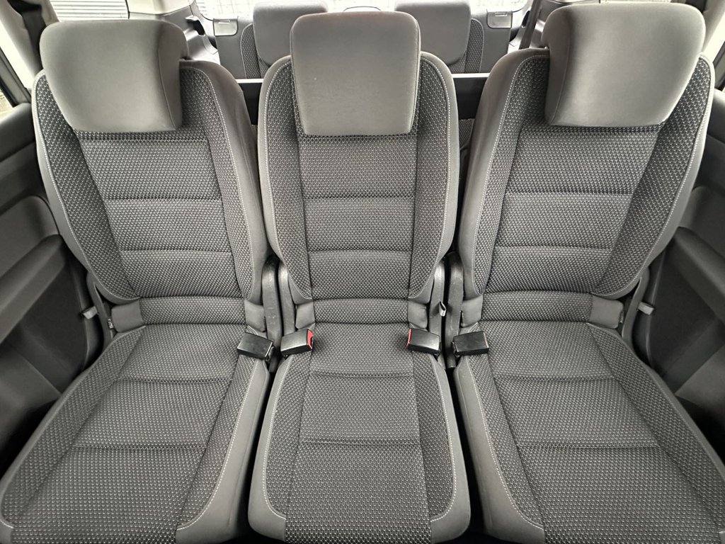 Used Volkswagen Touran 2011 for sale - 76883263: Photo 12