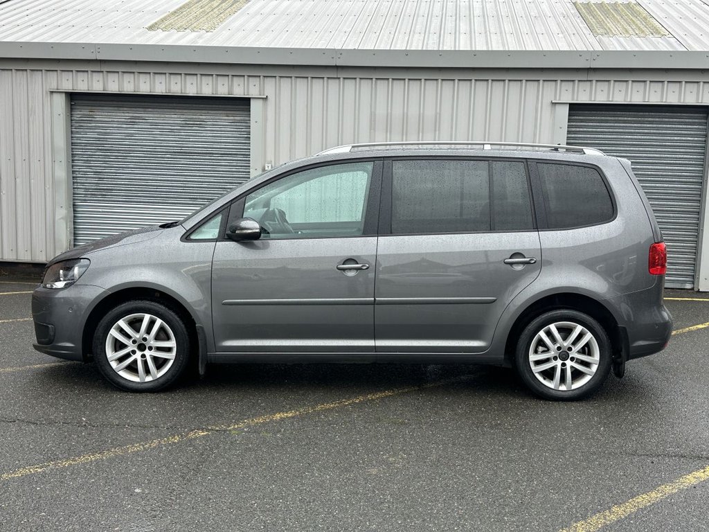 Used Volkswagen Touran 2011 for sale - 76883263: Photo 2