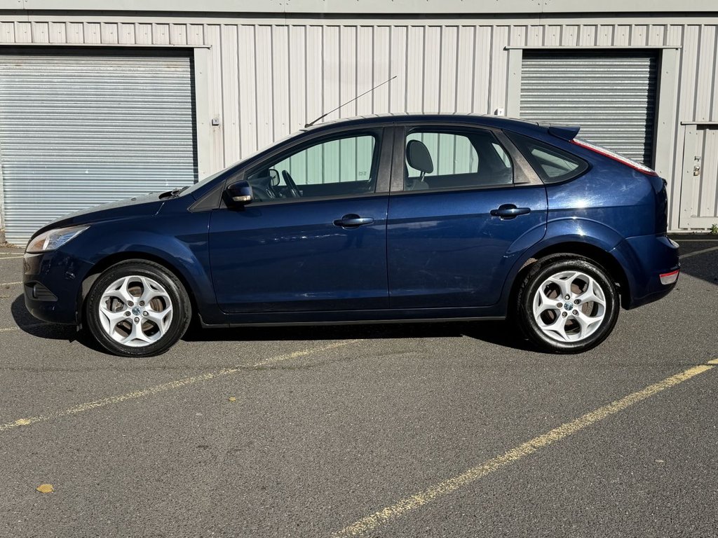 Used Ford Focus 2011 for sale - 76367403: Photo 2