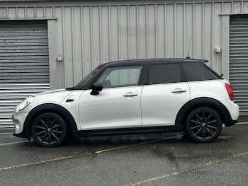 Used MINI Hatch 2017 for sale - 76582099: Photo