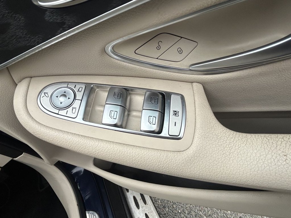 Used Mercedes-Benz GLC 2019 for sale - 76429623: Photo 28