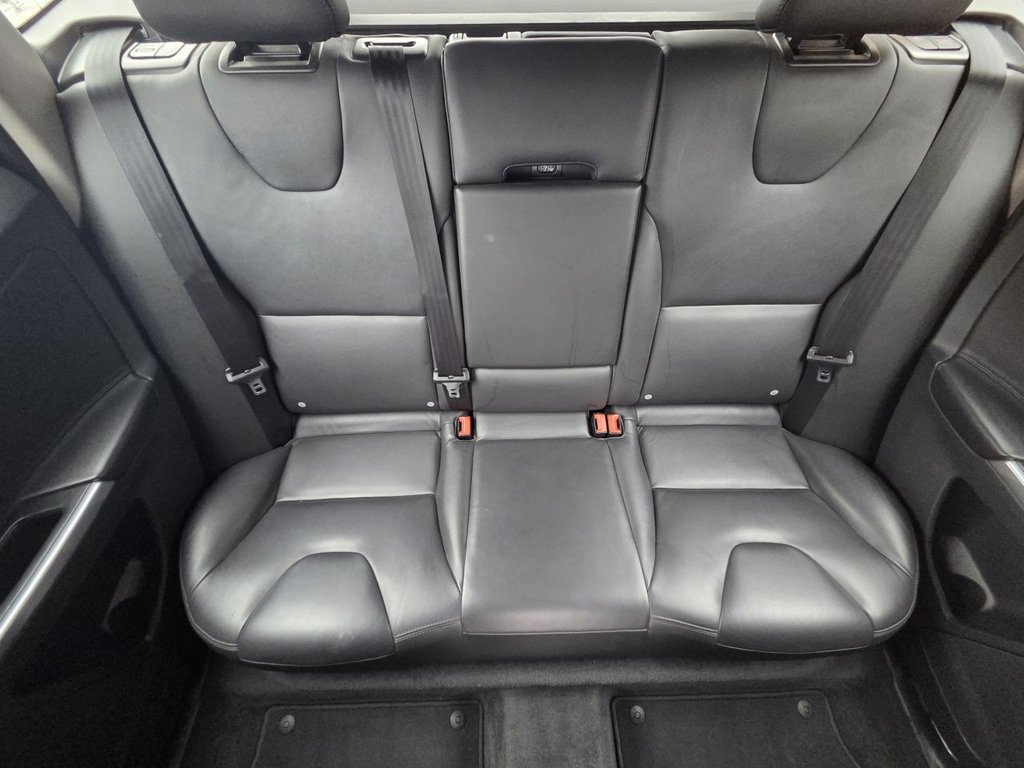 Used Volvo XC60 2017 for sale - 77153305: Photo 11