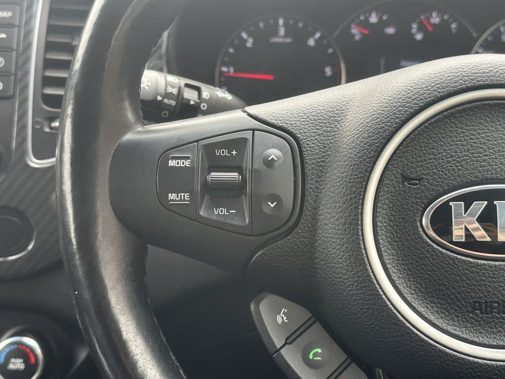 Used Kia Carens 2018 for sale - 78082720: Photo 15