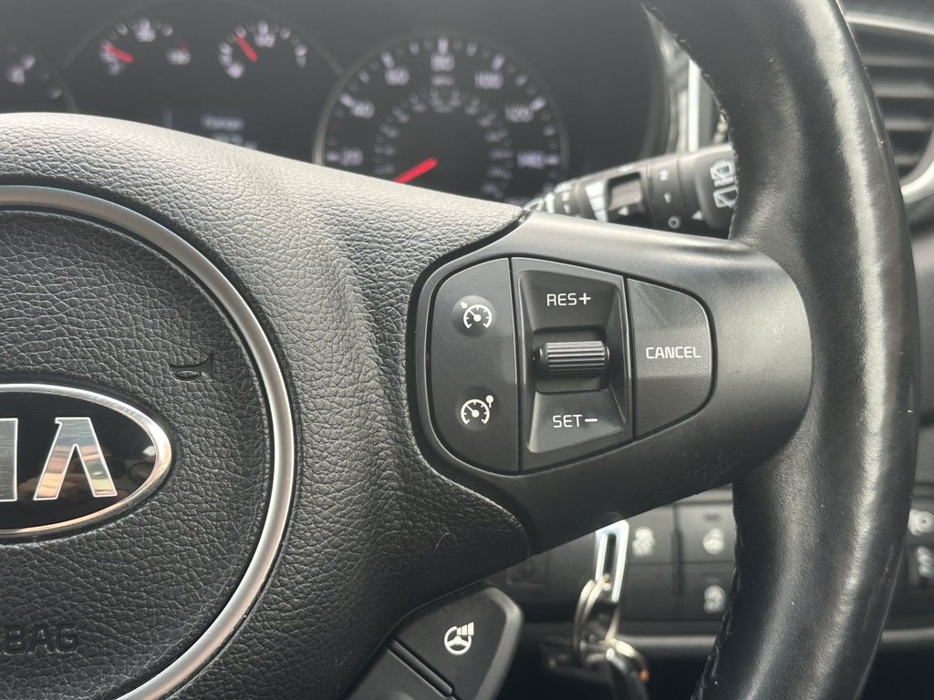 Used Kia Carens 2018 for sale - 78082720: Photo 16