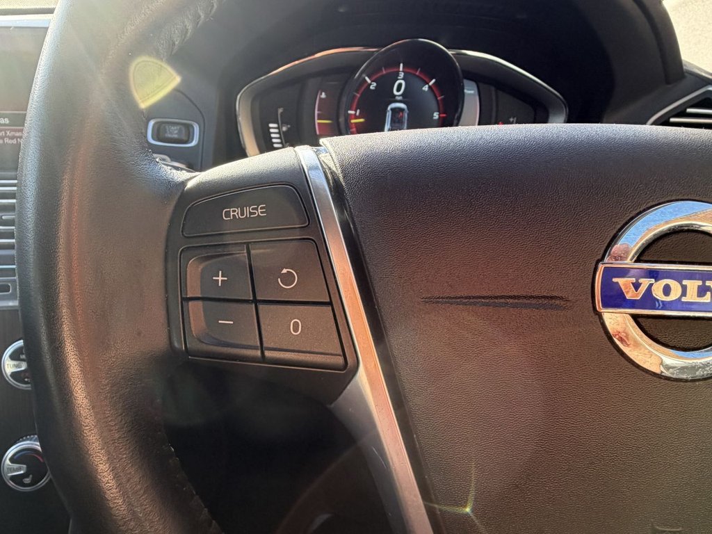 Used Volvo XC60 2015 for sale - 76569869: Photo 13