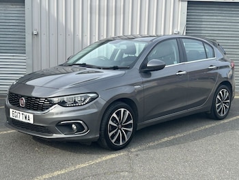 2017 (17) - 1.4 T-Jet [120] Lounge 5dr