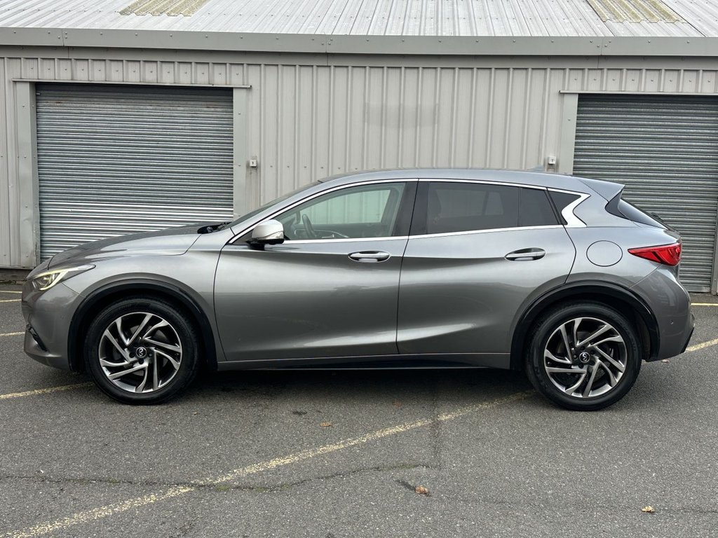 Used Infiniti Q30 2016 for sale - 76417866: Photo 2