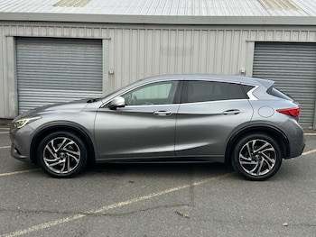 Used Infiniti Q30 2016 for sale - 76417866: Photo