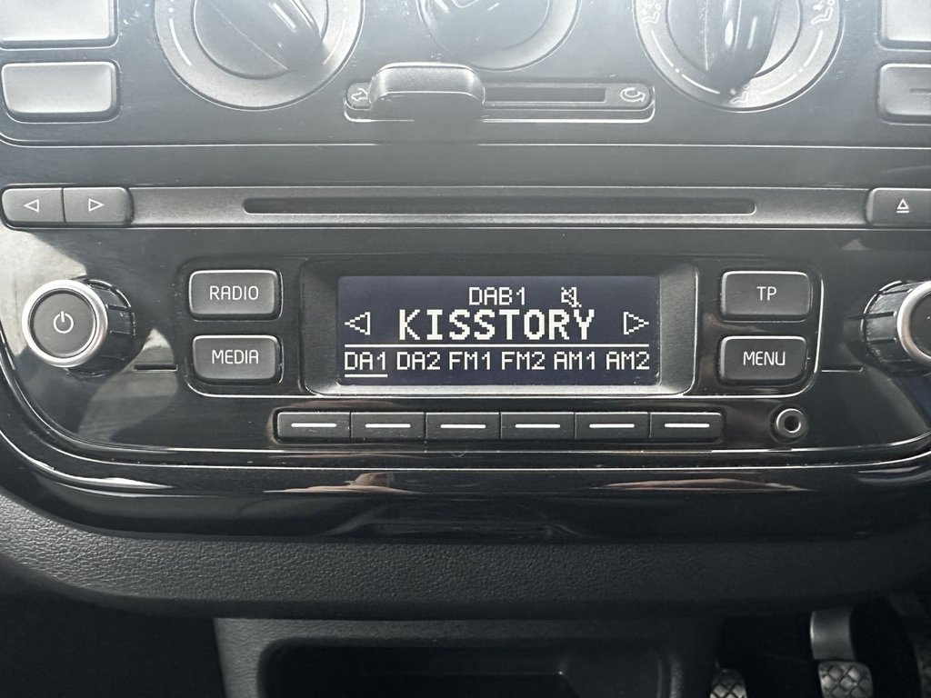 Used Volkswagen up! 2015 for sale - 76768270: Photo 15