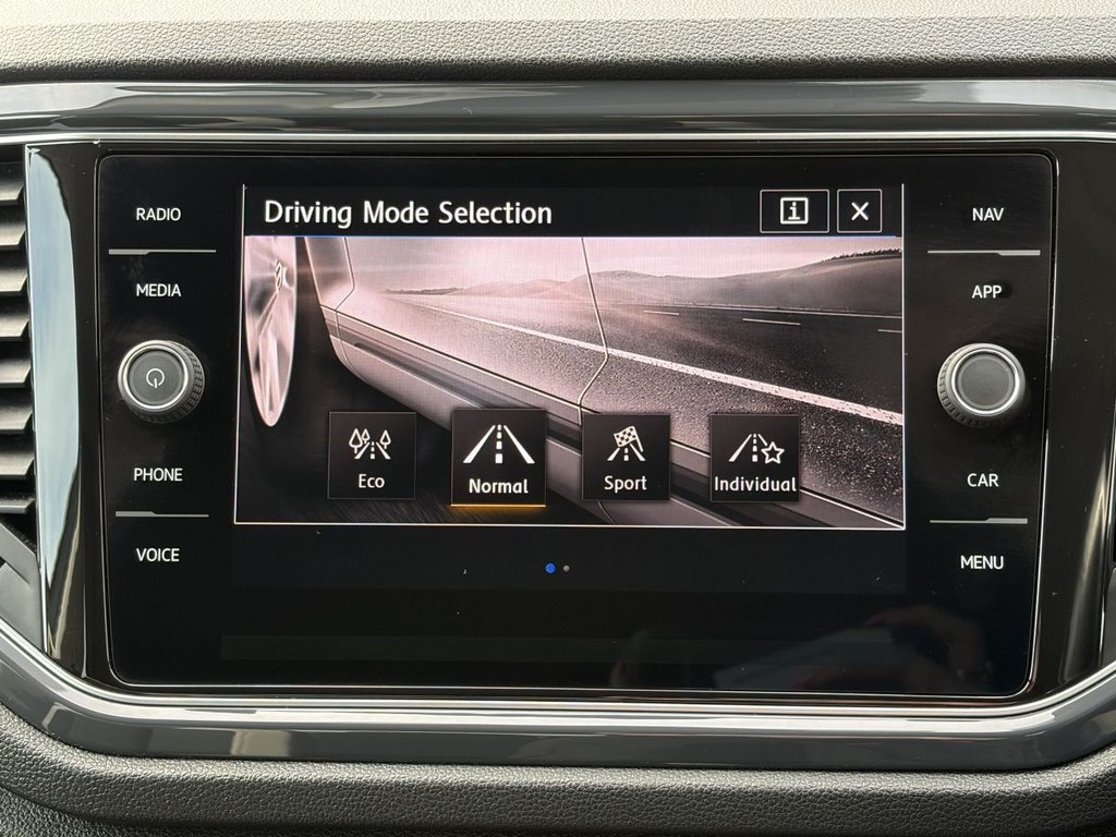 Used Volkswagen T-Roc 2018 for sale - 77692747: Photo 14